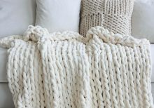 Chenille Chunky Knit Throw Cream 30x40